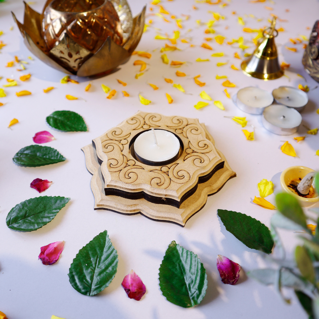 Hand Carved Edge Pre Mark Tea Light Avon