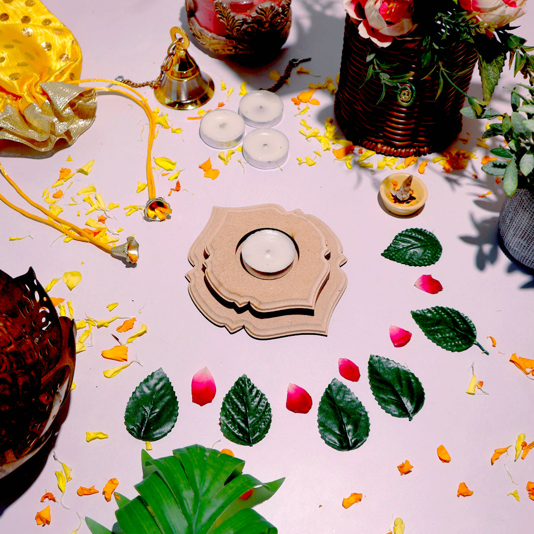 Hand Carved Edge Tea Light Curved Damask