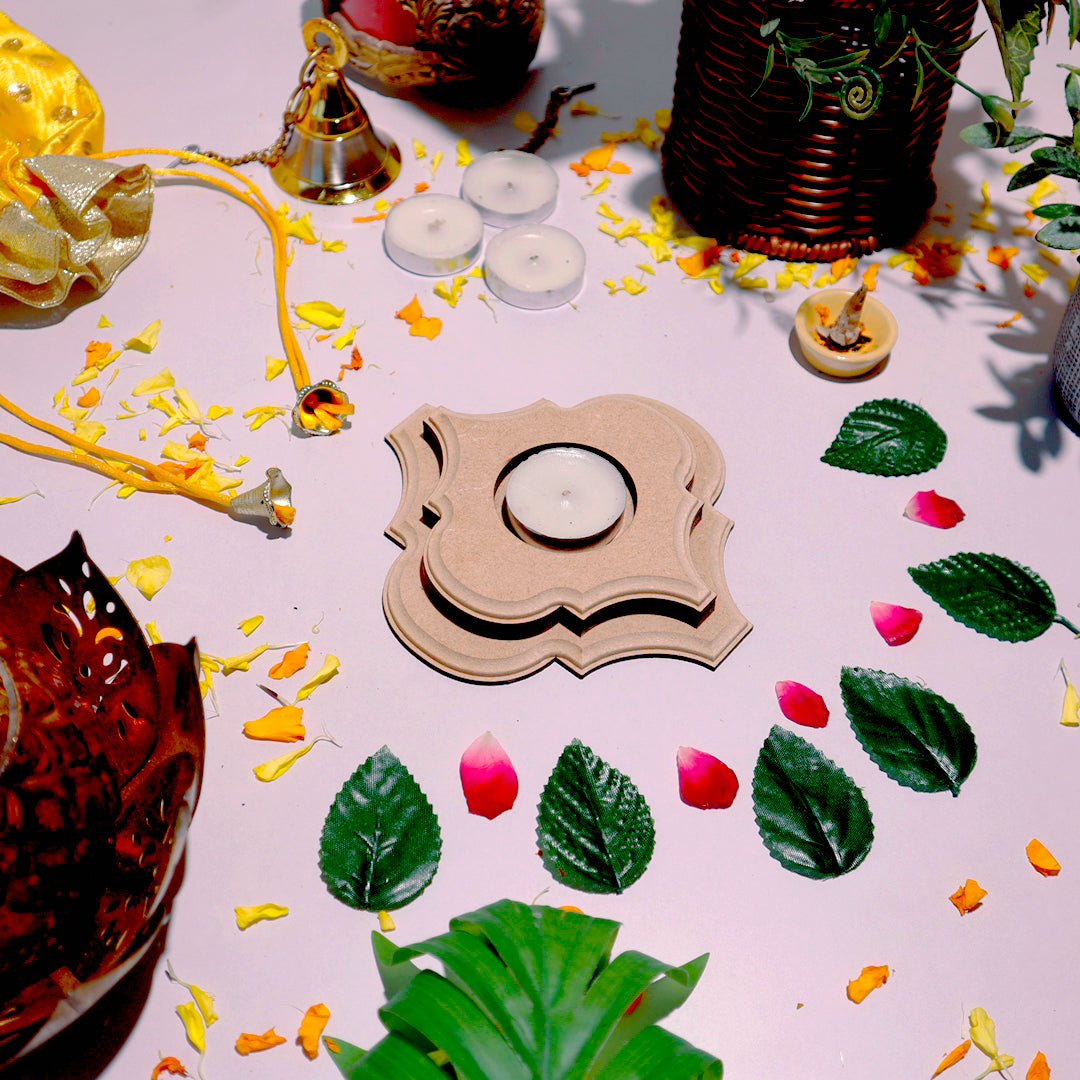 Hand Carved Edge Tea Light Elegant Damask