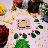 Hand Carved Edge Tea Light Elegant Damask