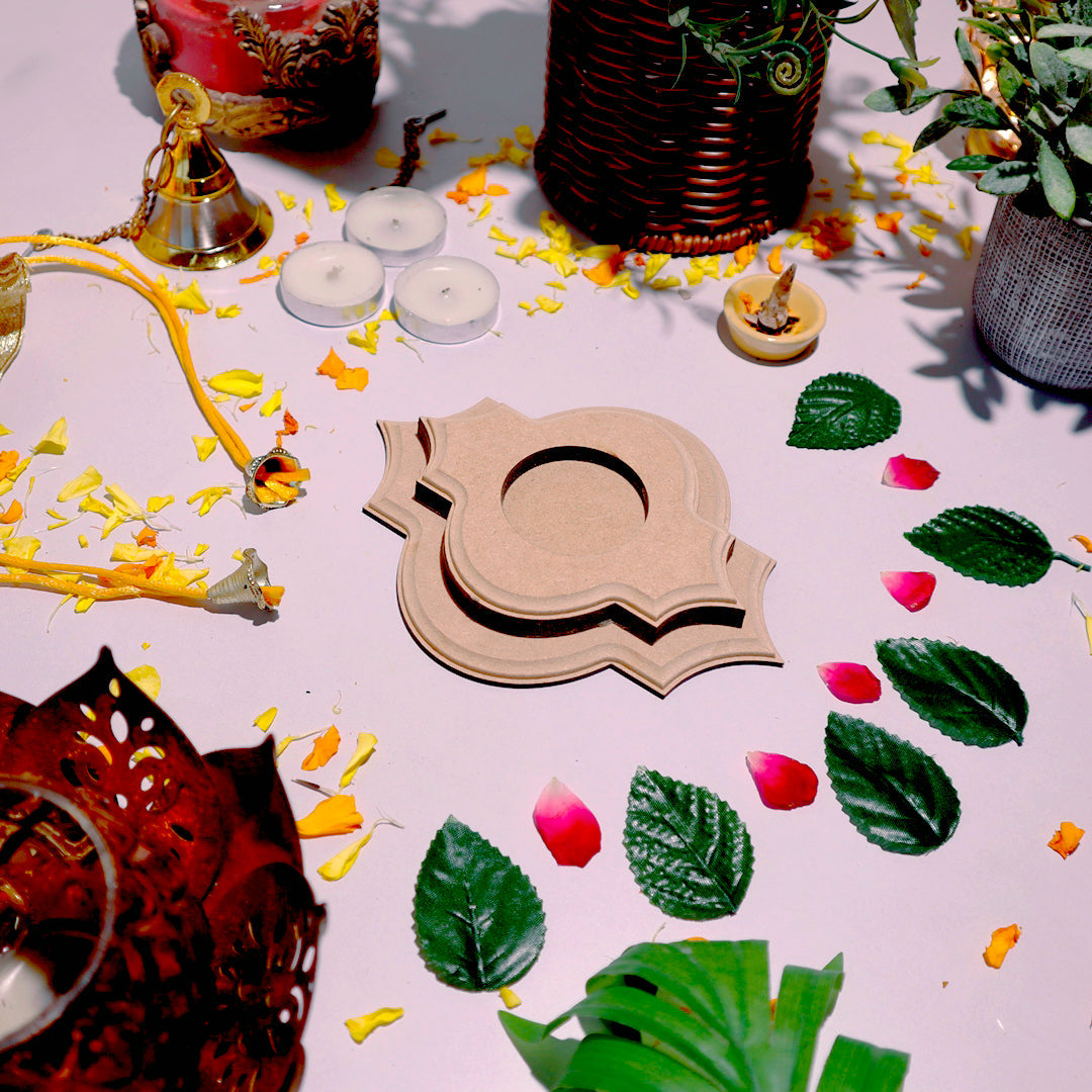 Hand Carved Edge Tea Light Damask Beauty