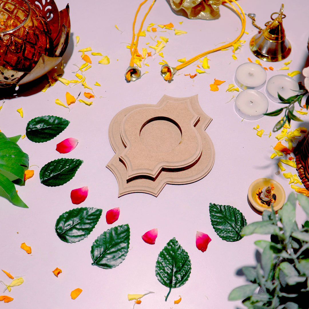 Hand Carved Edge Tea Light Damask Beauty