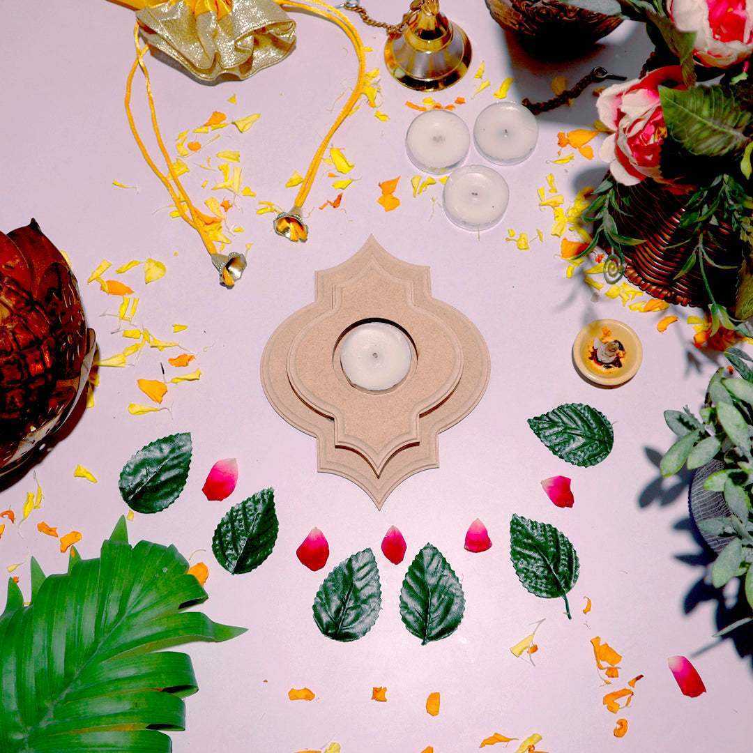 Hand Carved Edge Tea Light Damask Beauty