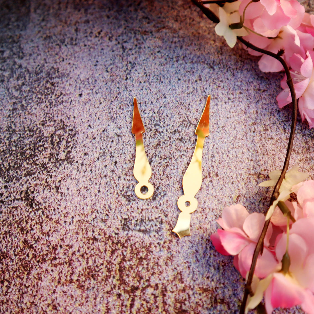 Victorian Clock Hand Needle D