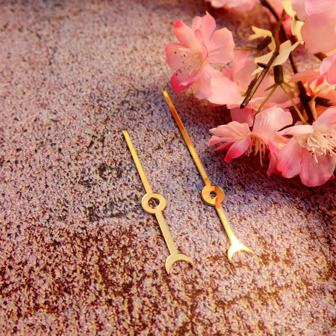 Victorian Clock Hand Needle L