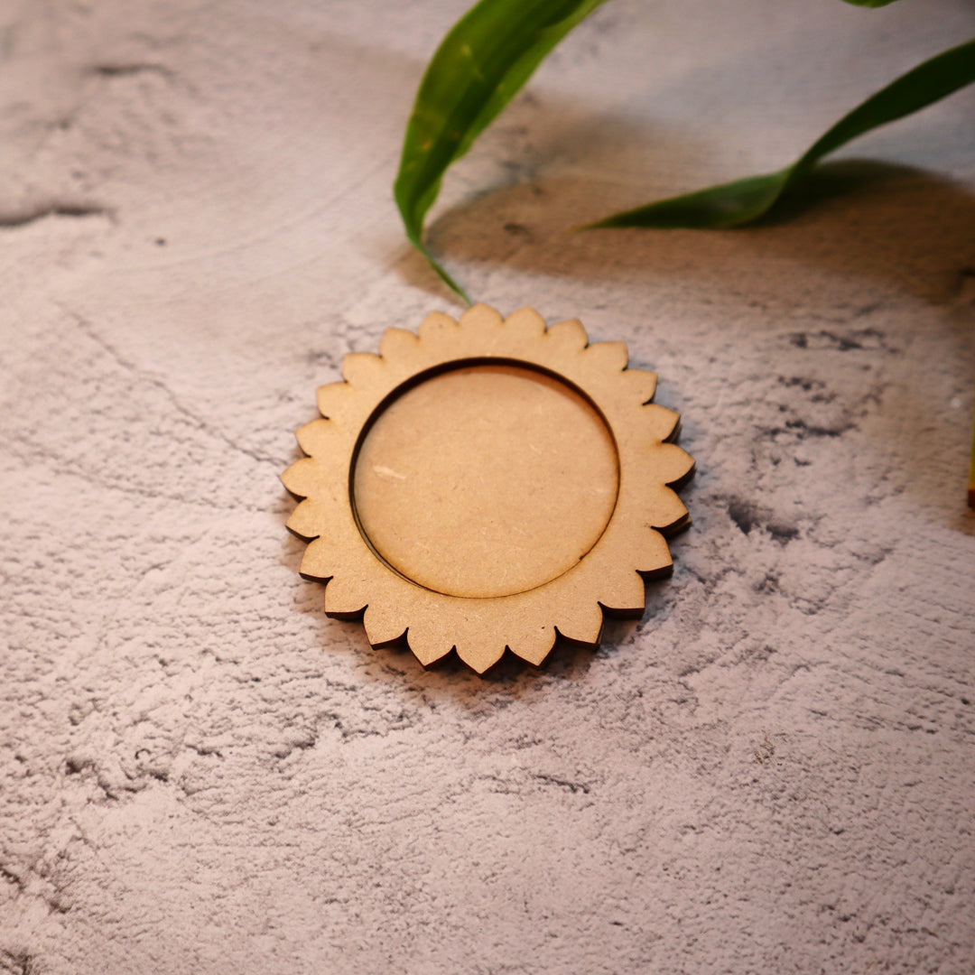 Tiny Flower T Light Holder