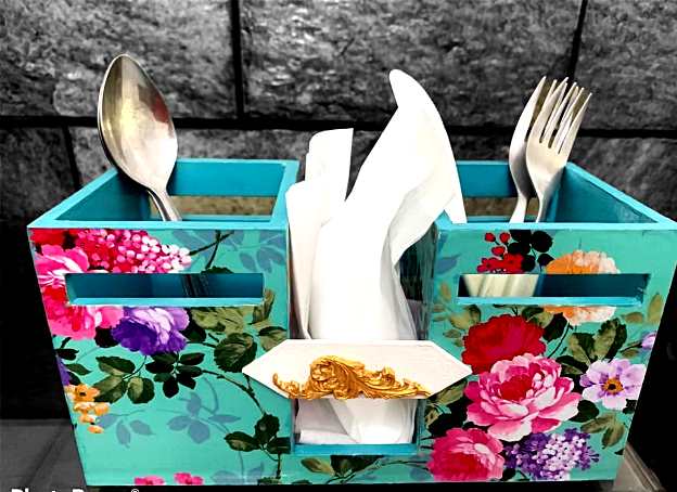 Napkin and Cutlery Holder